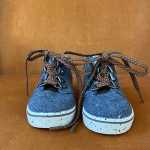 Baby/Toddler Size 4 Cat & Jack Boots